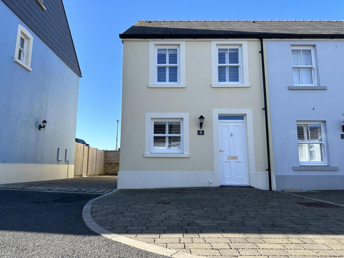 Ty Melyn - 2 Bedroom Cottage - Tenby Exterior photo