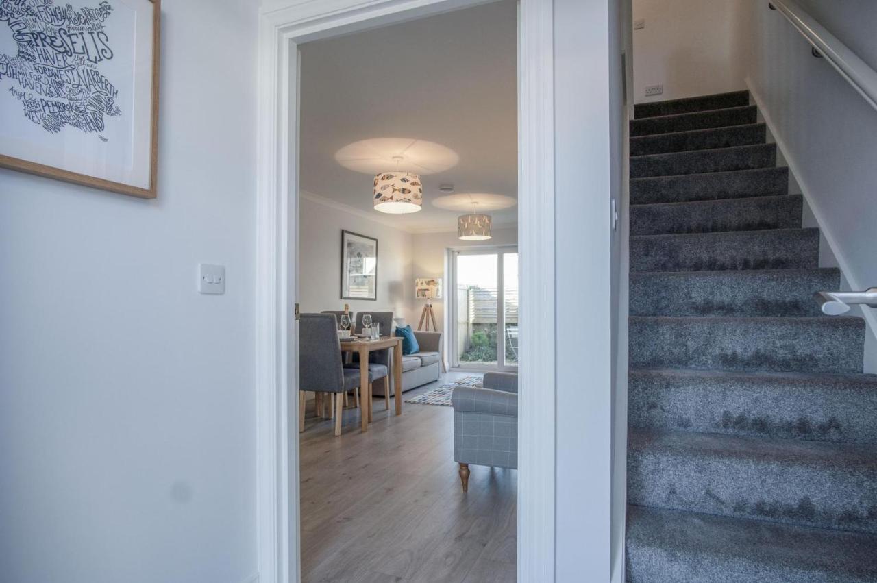 Ty Melyn - 2 Bedroom Cottage - Tenby Exterior photo